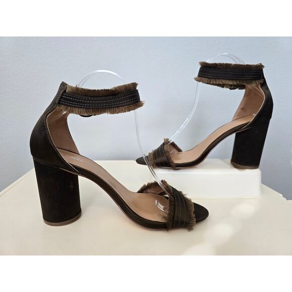 Express Brown Block Heel Sandals Size 9 Faux Fur Trim Ankle Strap Heels Fall - Picture 2 of 8